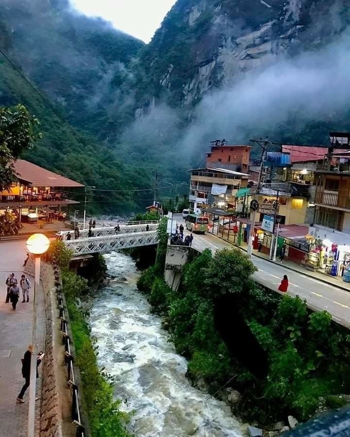 aguas calientes
